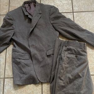 Men's Classic Gray Two-Piece Suit Jacket & Trousers